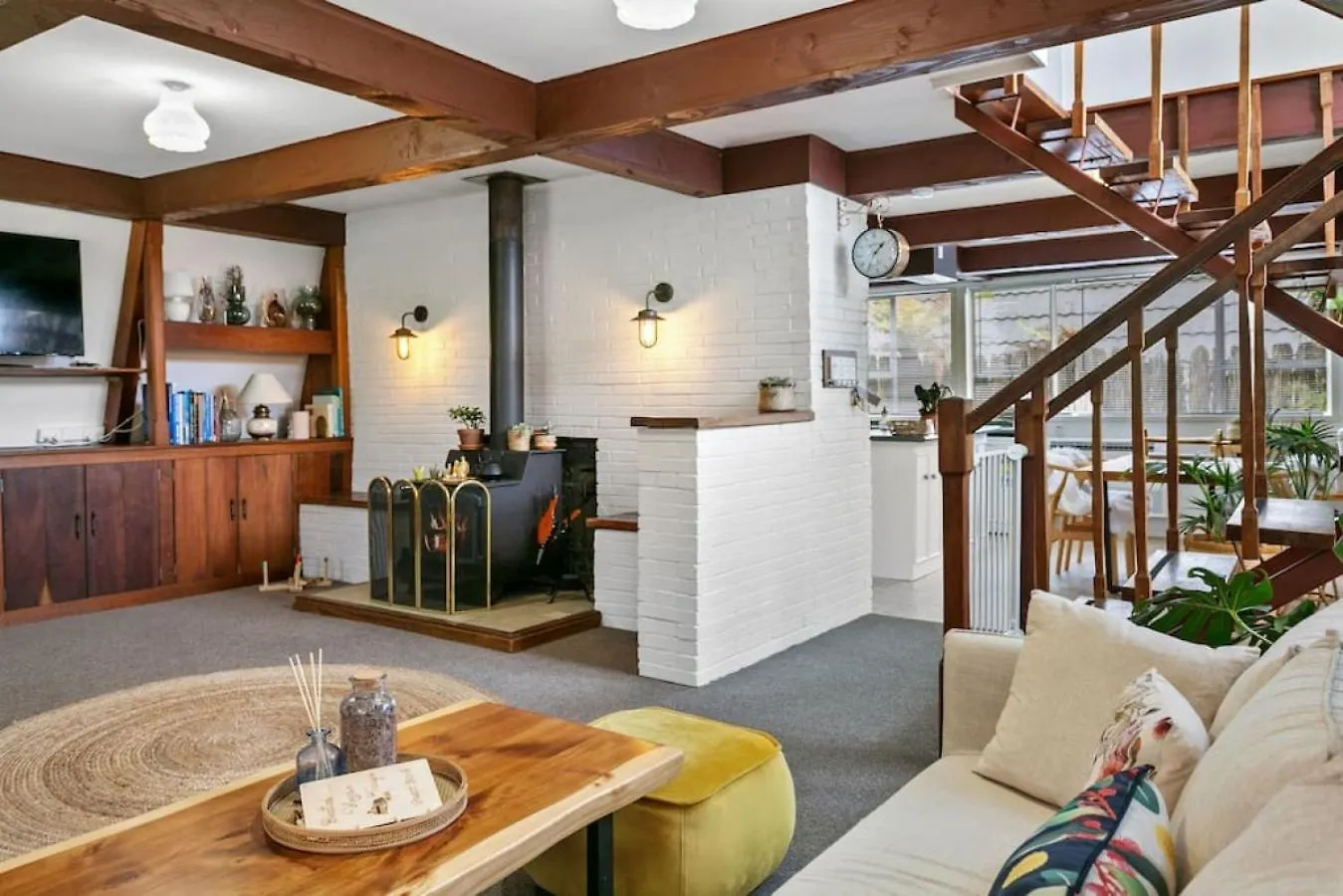 Holiday home Cozy 3Br Home, Walk To Taupo And Playground